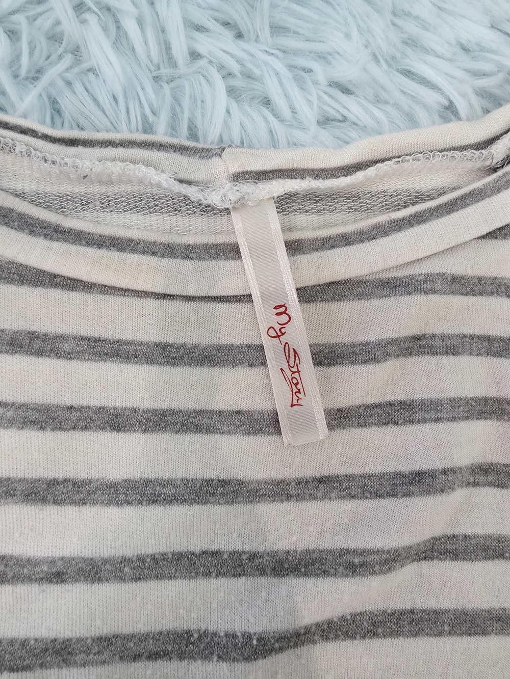 My Story Striped Raglan Top Medium Grey Cream Mixed Pattern Sleeves Boho - Picture 2 of 8